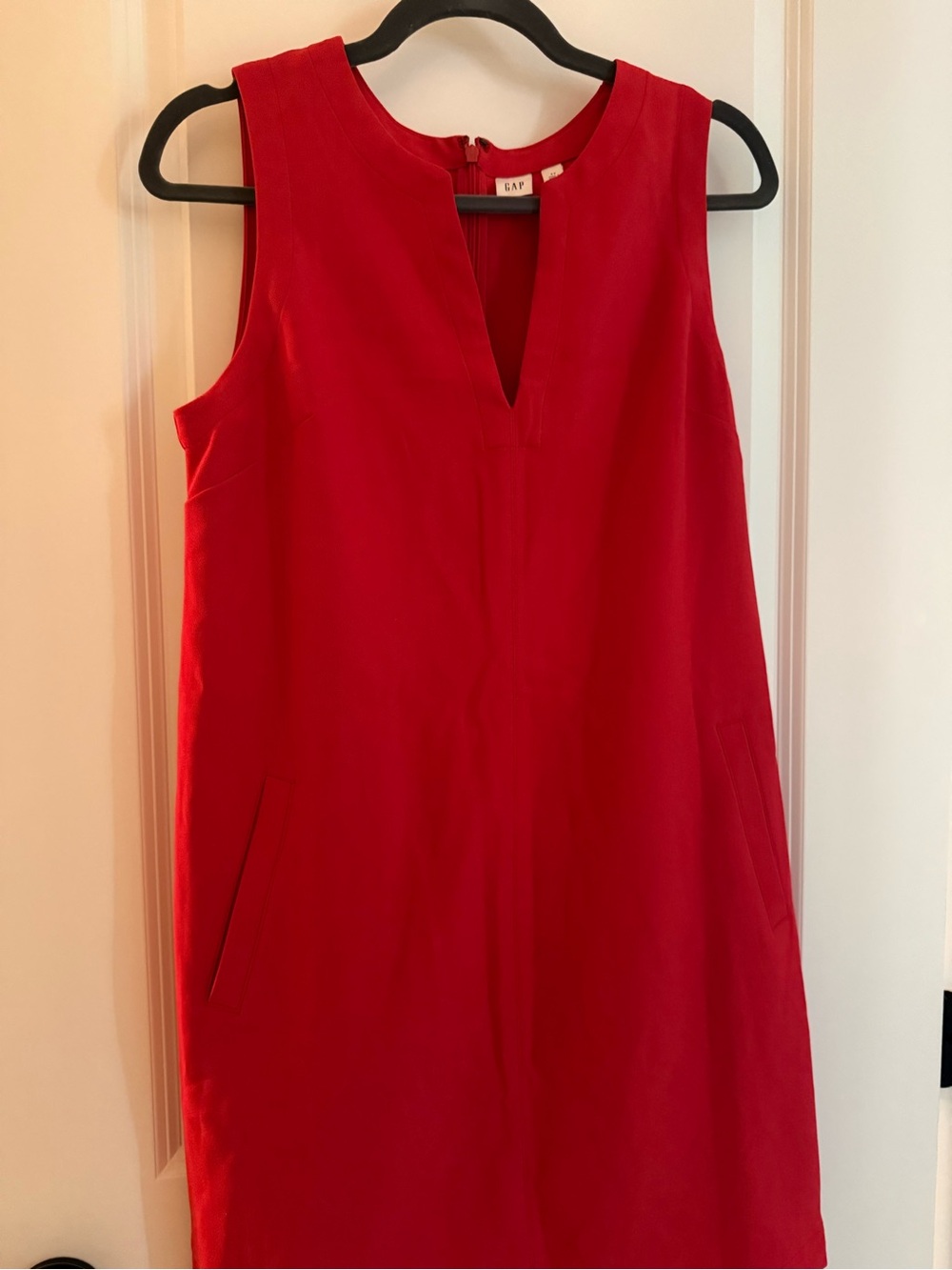 GAP Women's Bright Red Sleeveless V-Notch Shift Tunic